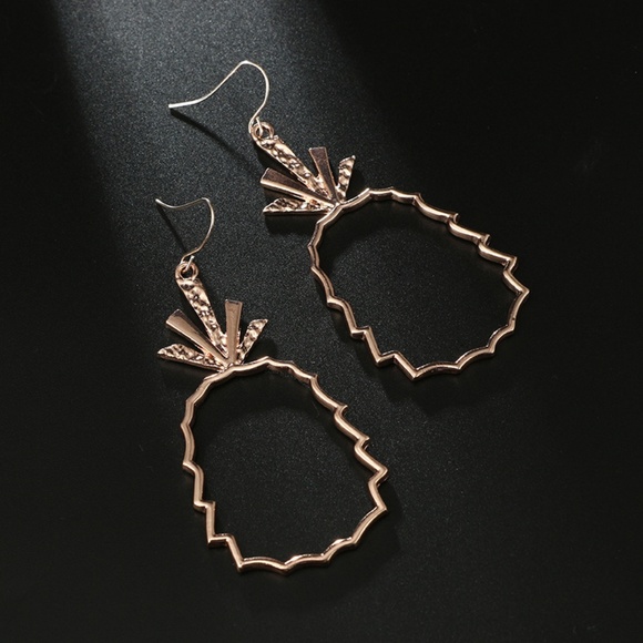 TOPANGA | Geometric Pineapple Drop Earrings - Picture 4 of 4